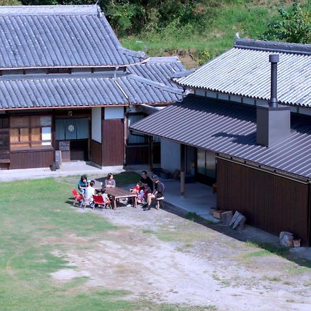 猫と図書館のある宿 草地家 Kusachike Minamiawaji Εξωτερικό φωτογραφία
