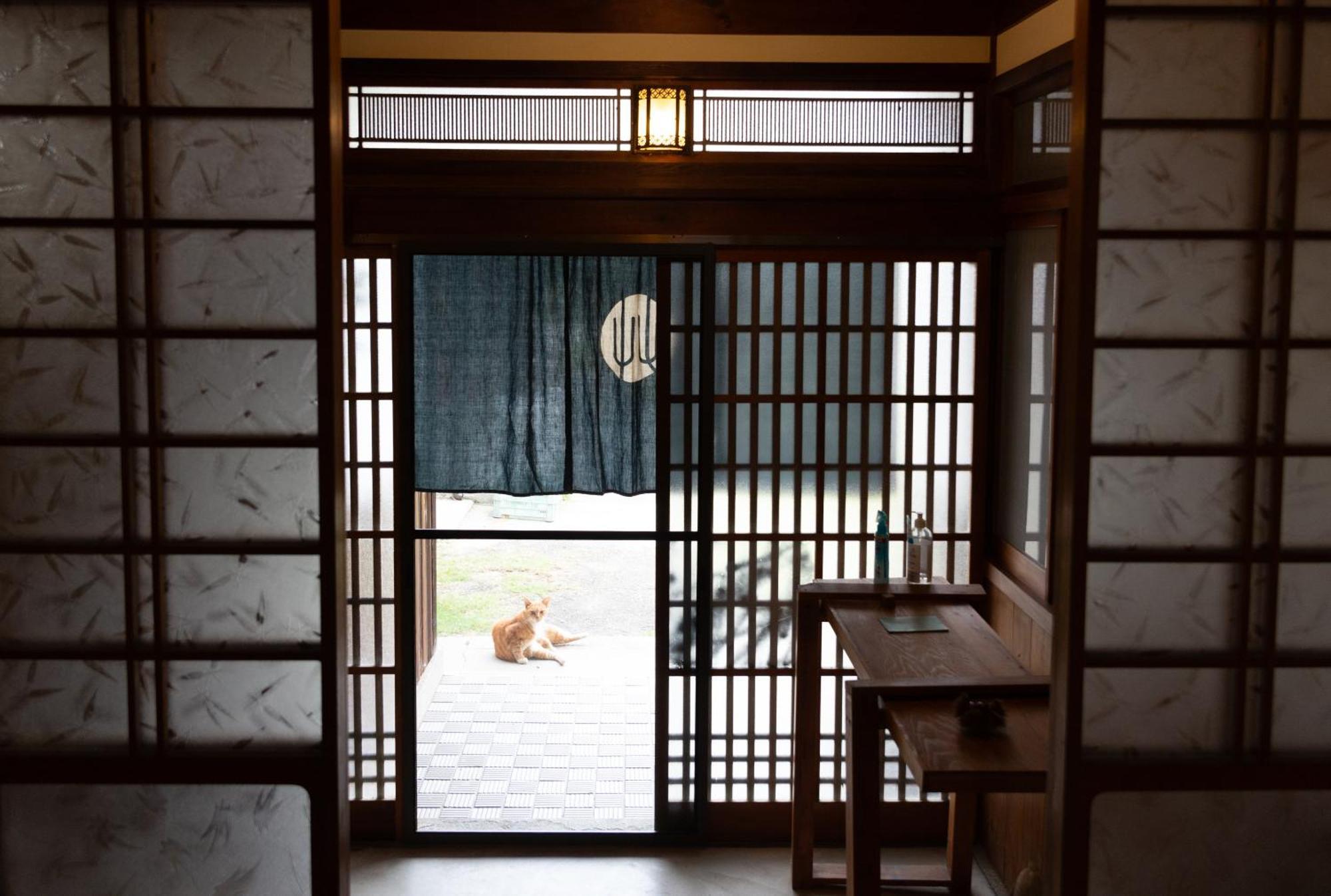 猫と図書館のある宿 草地家 Kusachike Minamiawaji Εξωτερικό φωτογραφία